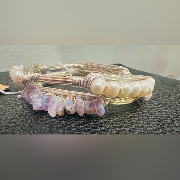 NWT; 2 Bangle Bracelets, Fresh Water Pearls, & Raw Amethyst’s - Picture 4 of 6